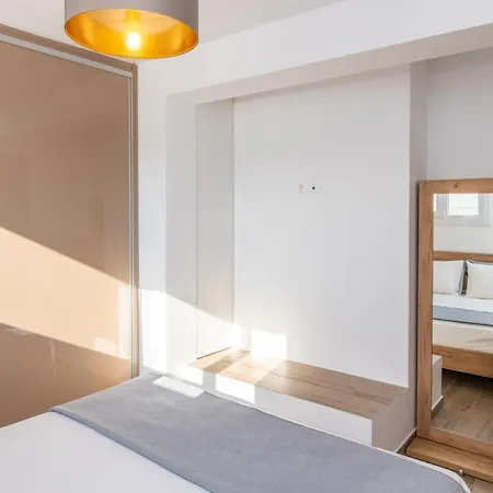 Anemona Tinos 公寓 *